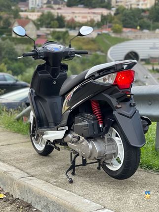 SYM JET 4