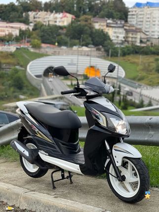 SYM JET 4